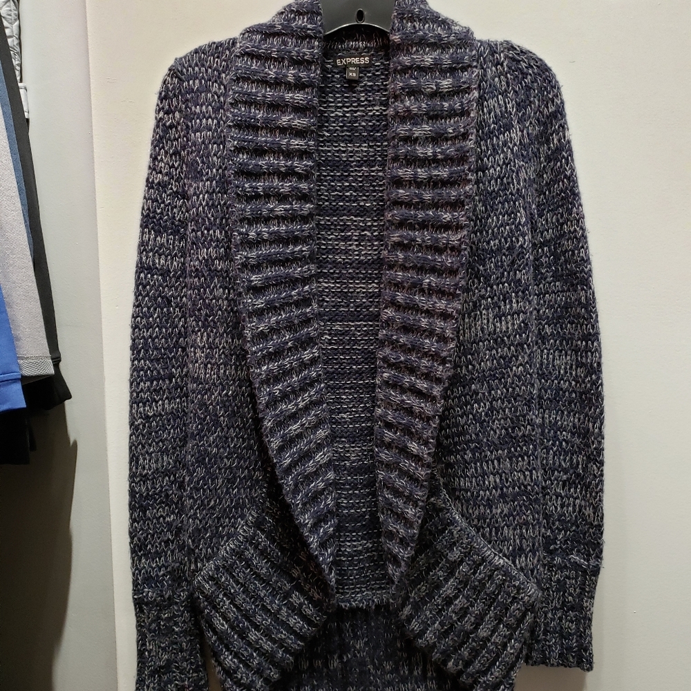 EXPRESS Sweater made with wool and cashier blend, XS, Navies blue and white